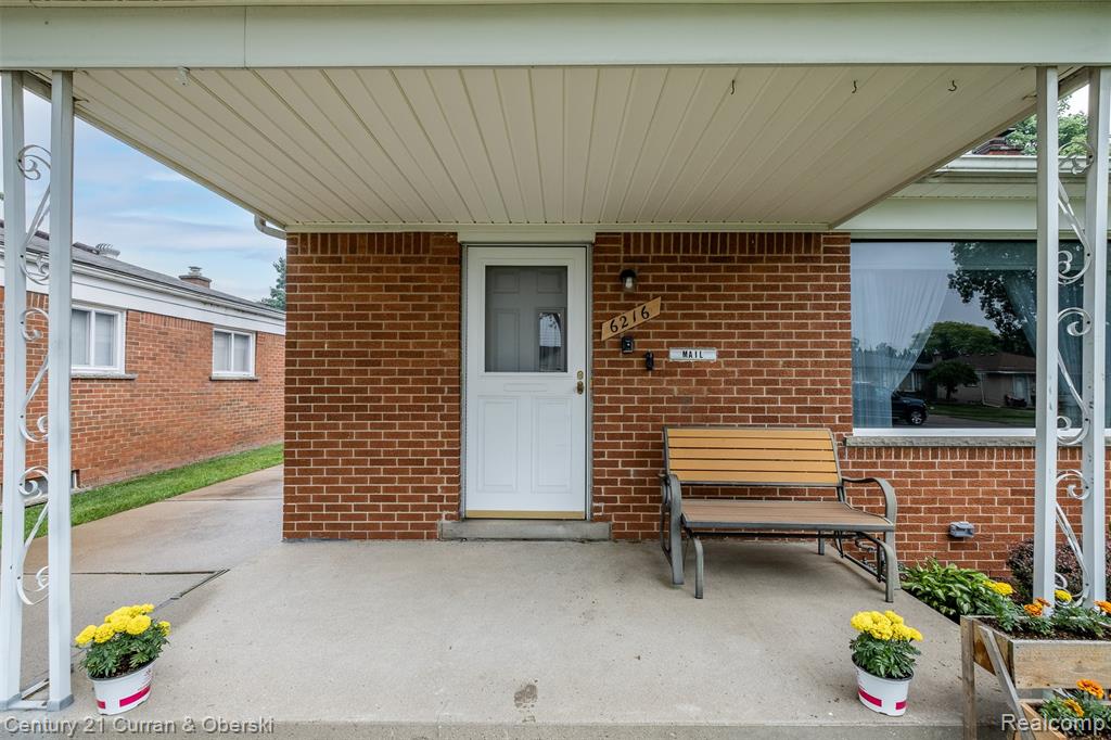 6216 Kinmore Street, Dearborn Heights, MI 48127 — Photo 3