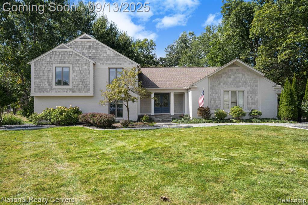 5118 Vincennes Court, Bloomfield Hills, MI 48302 — front exterior