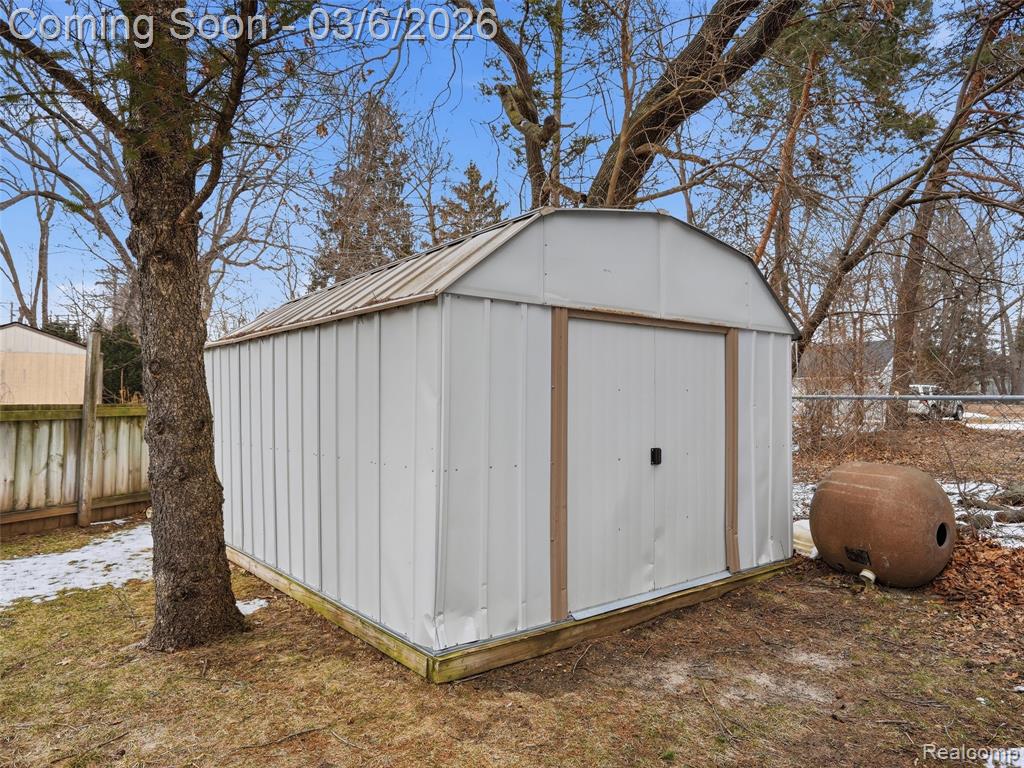 5530 Fox Chase Lane, Clarkston, MI — Photo 31