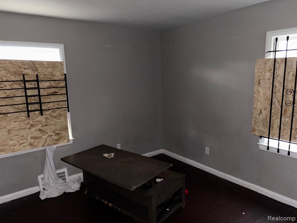 5095 FARMBROOK Street, Detroit, MI 48224 — Photo 7