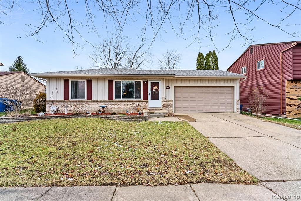 9101 ARLINGTON Drive, Ypsilanti, MI 48198 — Photo 2