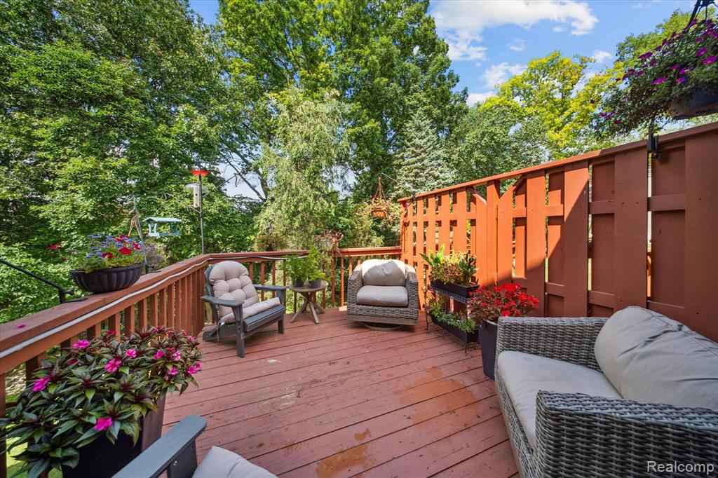 840 Woodridge Hills Drive, Brighton, MI 48116 — Photo 31