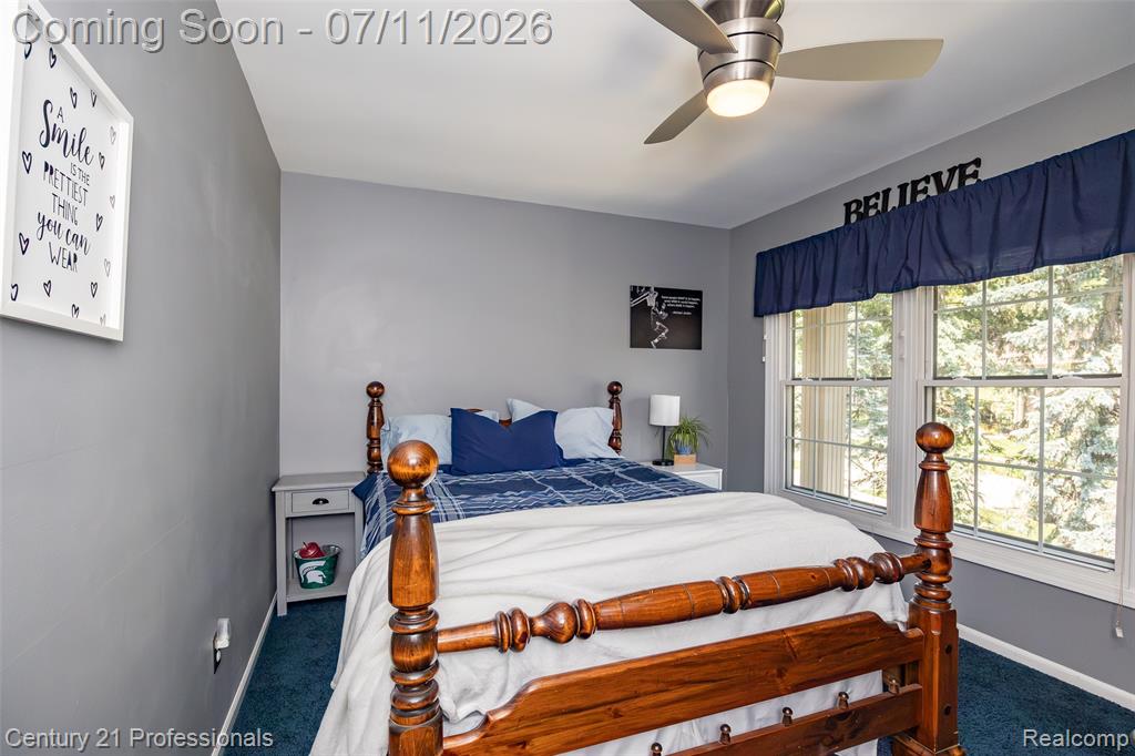 689 Woodfield Way, Rochester Hills, MI 48307 — Photo 36