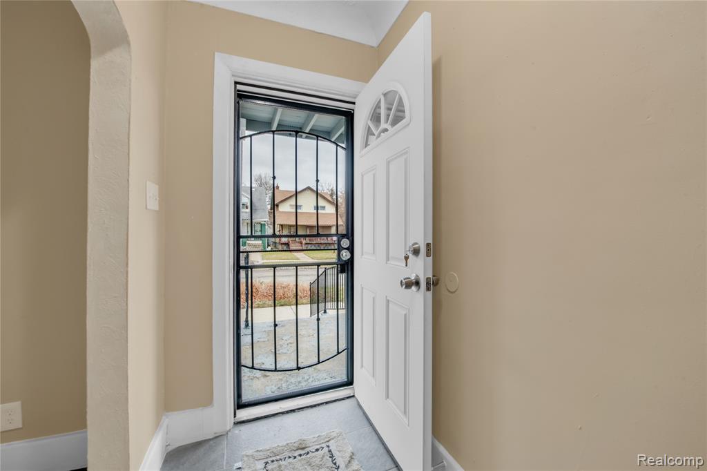5044 Fairview Street, Detroit, MI 48213 — Photo 2