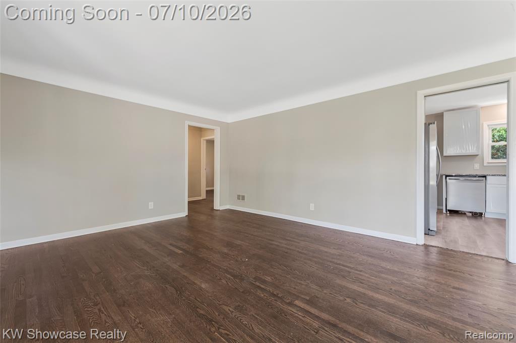 9370 Gillman Street, Livonia, MI 48150 — Photo 5