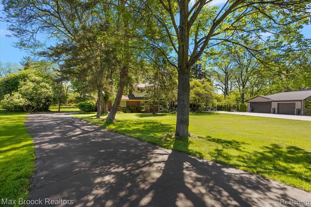 6609 E Knollwood Circle, West Bloomfield, MI — Photo 13