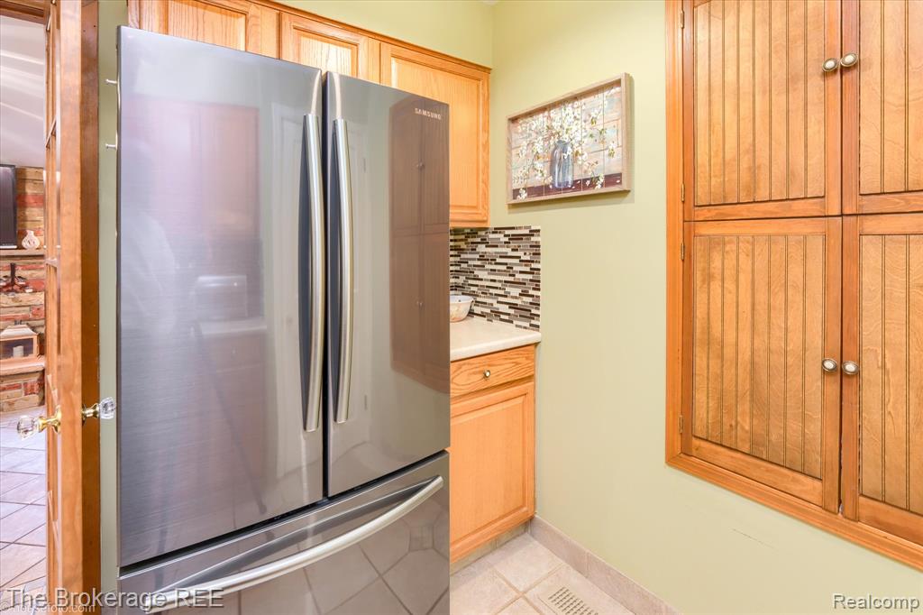 5107 Hartland Drive, Flint, MI 48506 — Photo 23