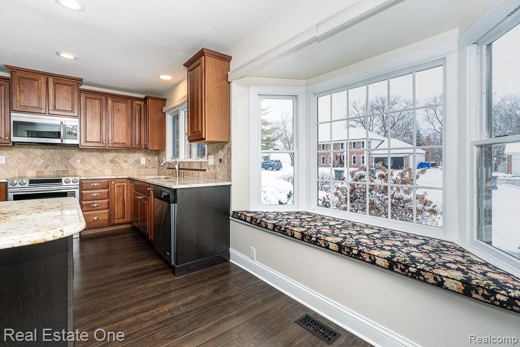 732 Rutgers Road, Rochester Hills, MI 48309 — Photo 4