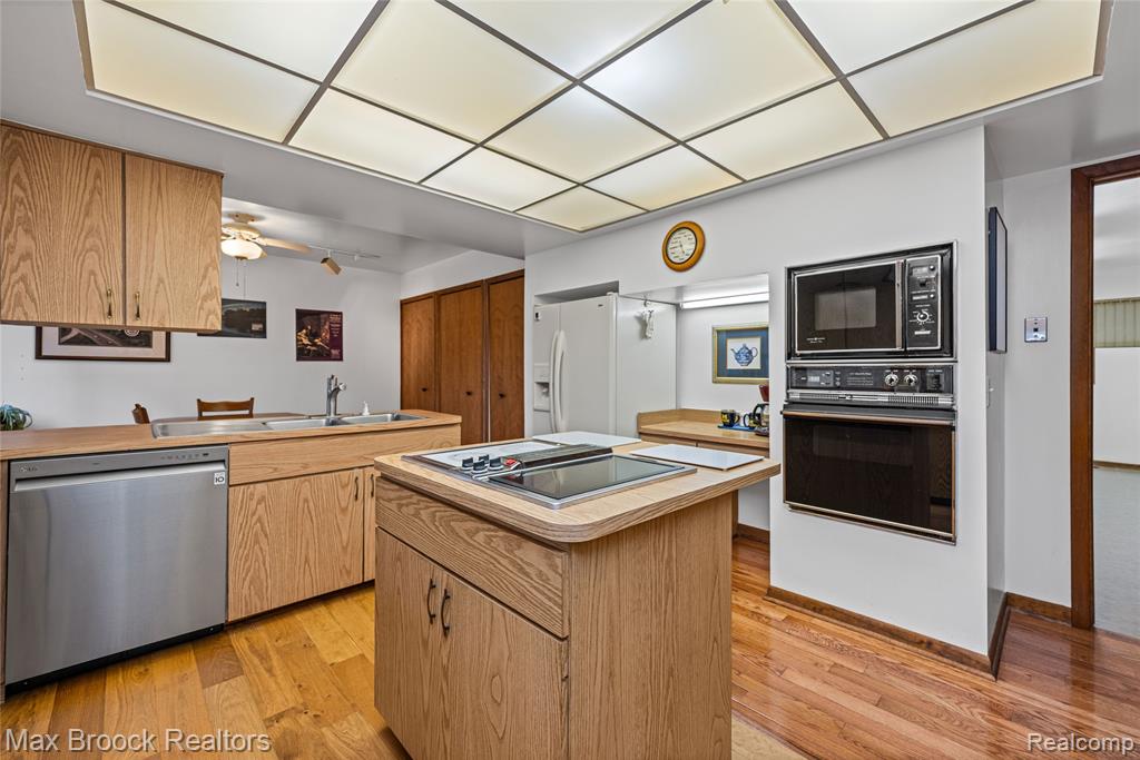32674 Bingham Lane, Bingham Farms, MI 48025 — Photo 26