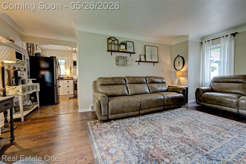 6394 Manson Drive, Waterford, MI 48329 — Photo 3