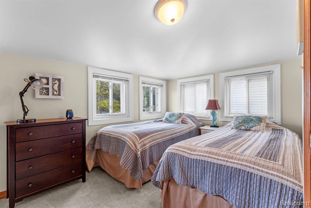 567 Bellevue Avenue, Lake Orion, MI 48362 — Photo 9