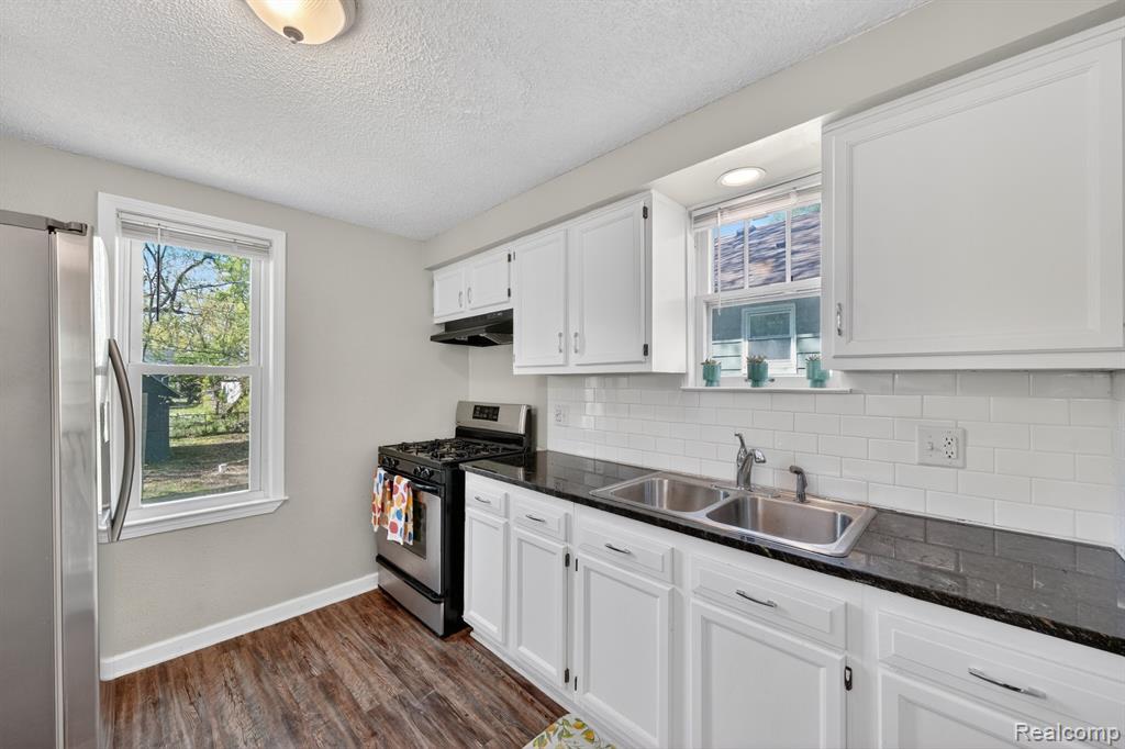 582 E Drayton Street, Ferndale, MI 48220 — Photo 16