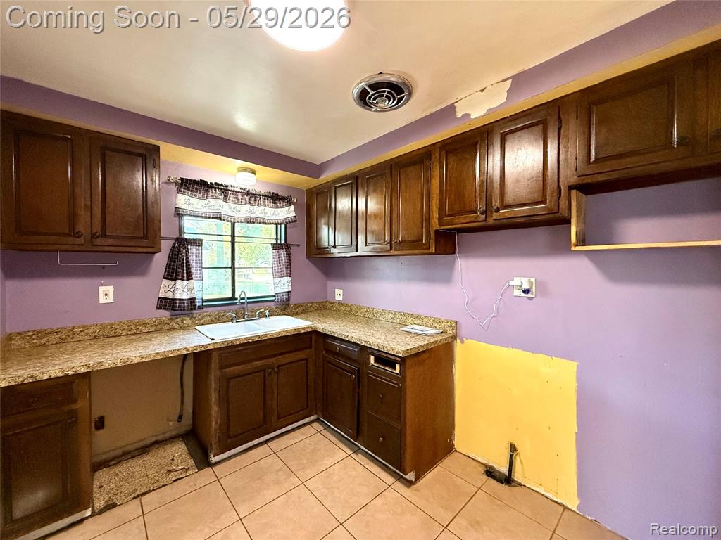 23400 Seneca Street, Oak Park, MI 48237 — Photo 27