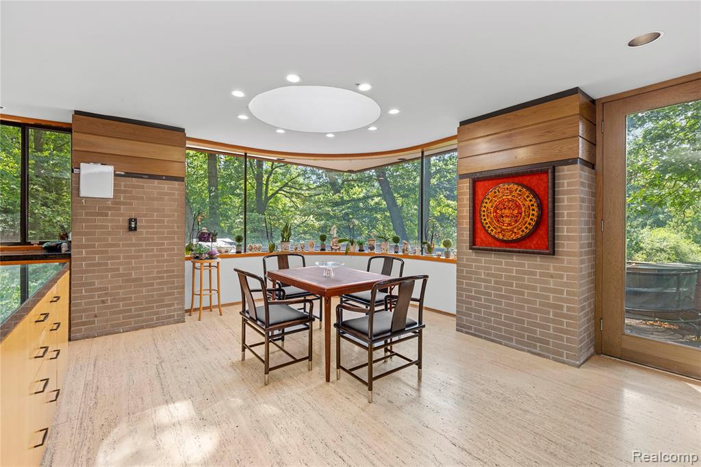 5035 Ponvalley Road, Bloomfield Hills, MI 48302 — Photo 17