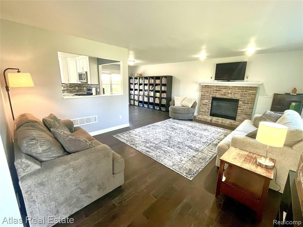 11193 Linda Kay, Goodrich Vlg, MI — Photo 15