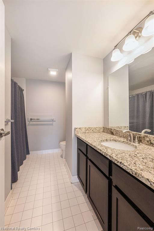 250 E HARBORTOWN Drive, 303, Detroit, MI 48207 — Photo 9