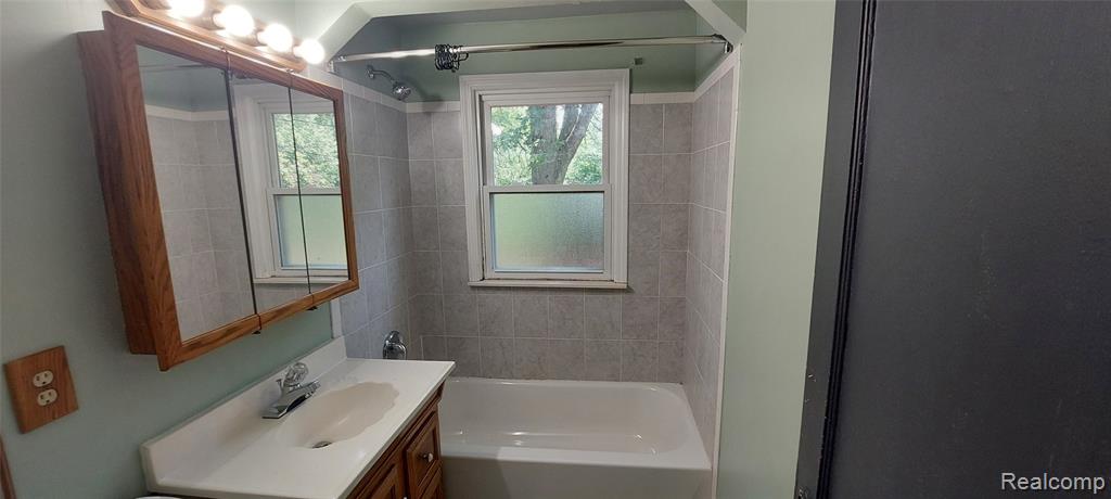 9473 Whitall Lane, Grosse Ile, MI 48138 — Photo 13