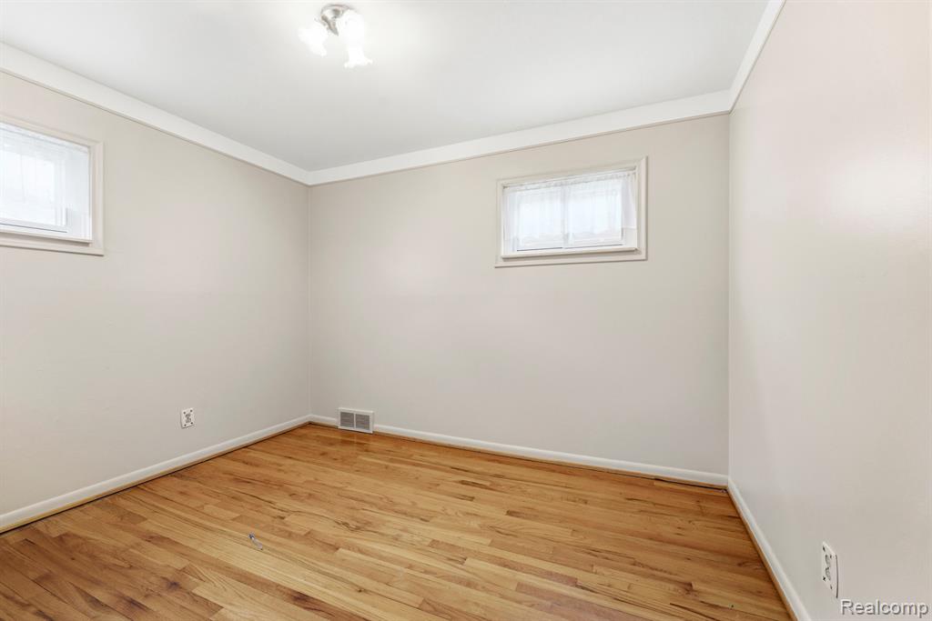 15225 Poplar Street, Southgate, MI 48195 — Photo 13