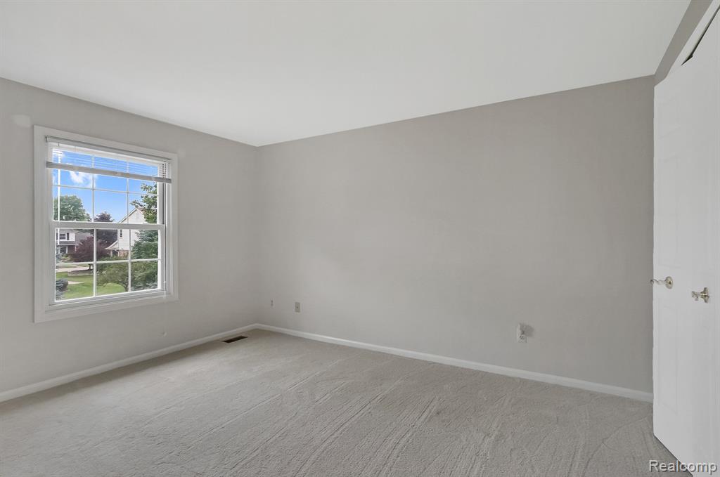 49309 PLUM TREE Drive, Plymouth, MI 48170 — Photo 25