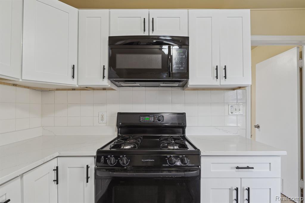 8468 LOZIER Avenue, Warren, MI 48089 — Photo 12