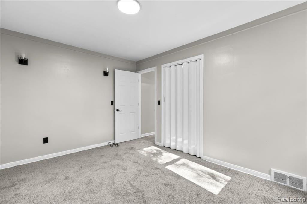 11856 Kilbourne Street, Detroit, MI 48213 — Photo 14