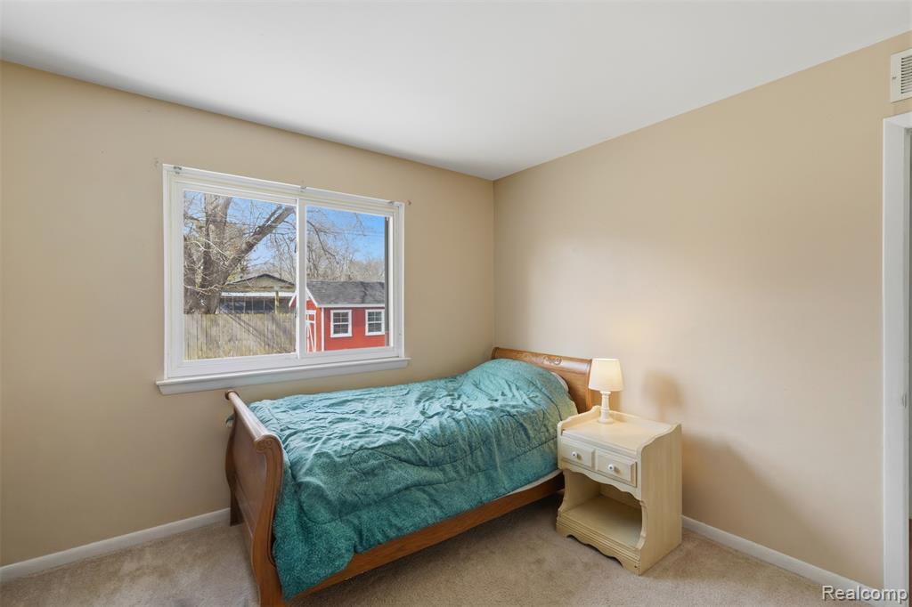 433 Haze, Pinckney, MI 48169 — Photo 13