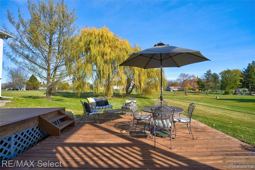 8211 Burleigh Road, Grand Blanc, MI 48439 — Photo 11