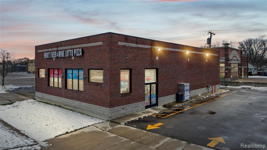 7512 9 Mile E, Macomb, MI 48091 — Photo 2