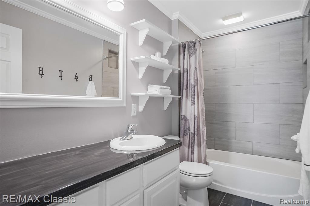 6323 Moonstone Dr, Grand Blanc, MI 48439 — Photo 27