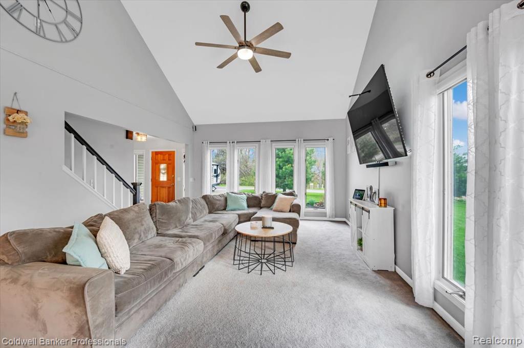 715 Eagle Hill, Ortonville, MI 48462 — Photo 10