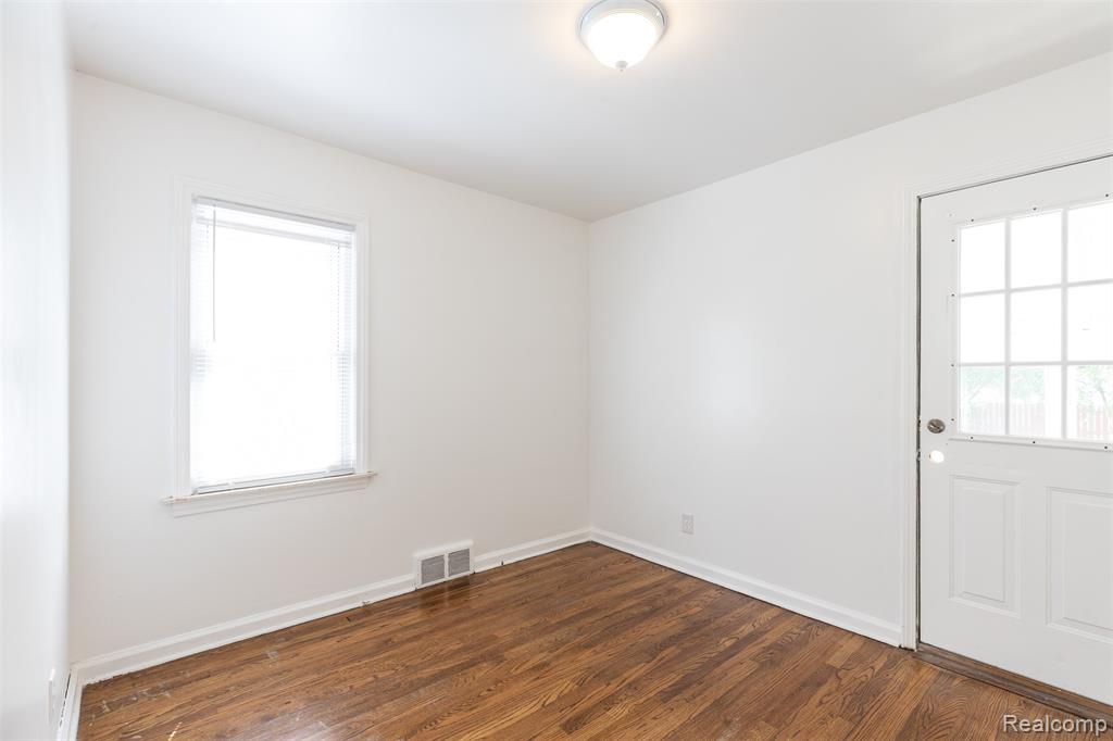 613 Riverbank Street, Lincoln Park, MI 48146 — Photo 13