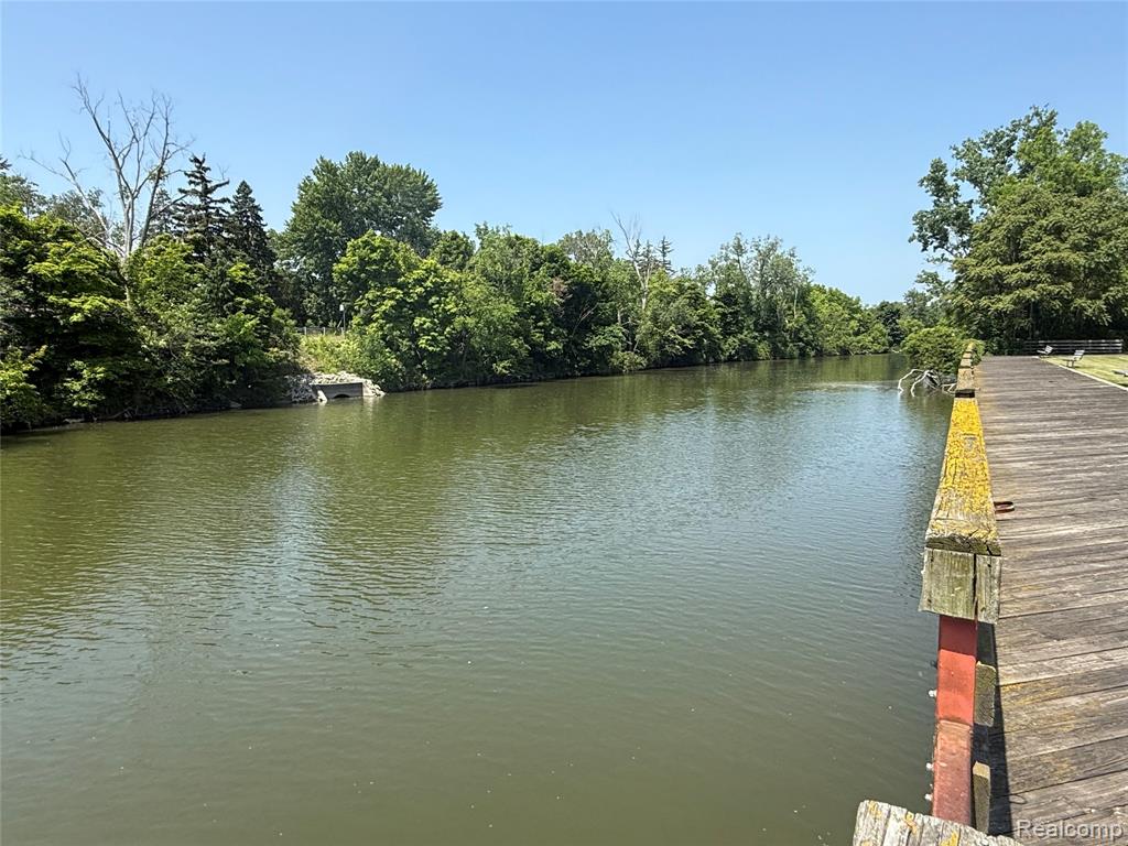 570 Clinton River Drive, Mount Clemens, MI 48043 — Photo 25