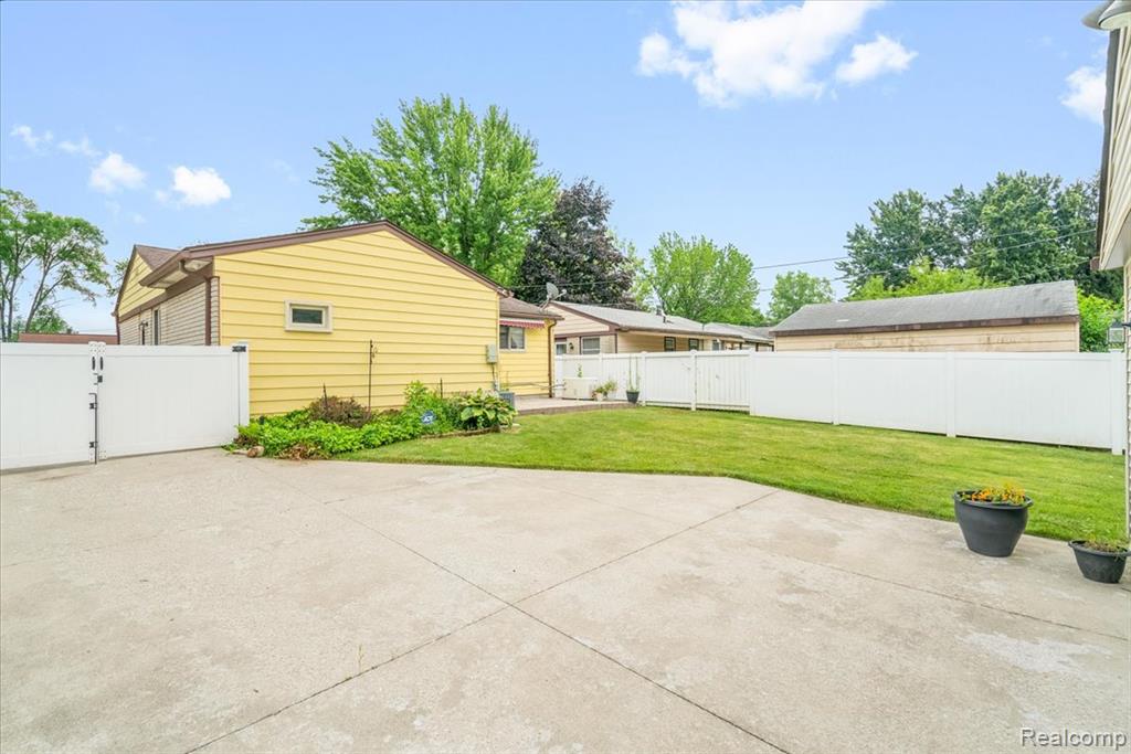 9436 Essex Street, Romulus, MI 48174 — Photo 7