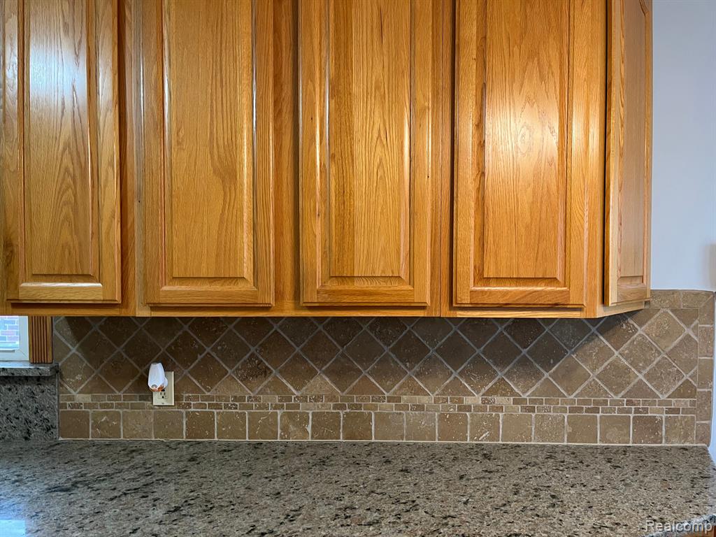 7553 WEDDEL Street, Taylor, MI 48180 — Photo 10