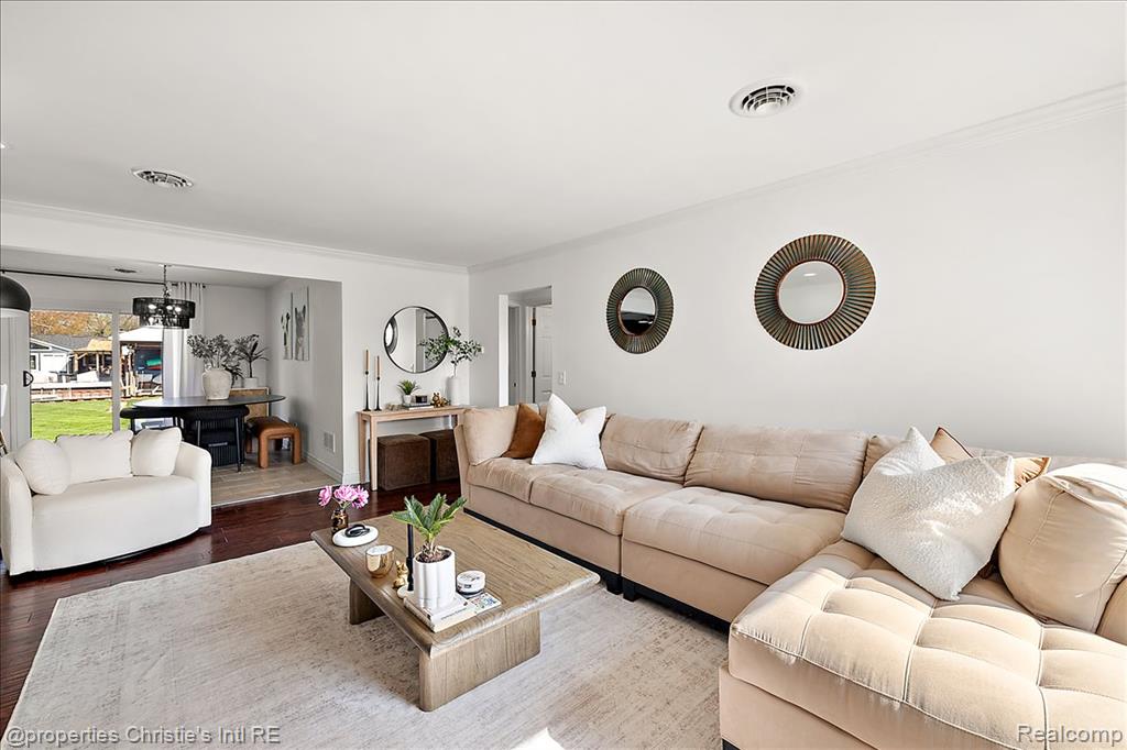 39173 Lakeshore Drive, Harrison Township, MI — Photo 14