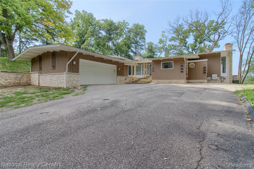 341 Corrie Road, Ann Arbor, MI 48105 — front exterior