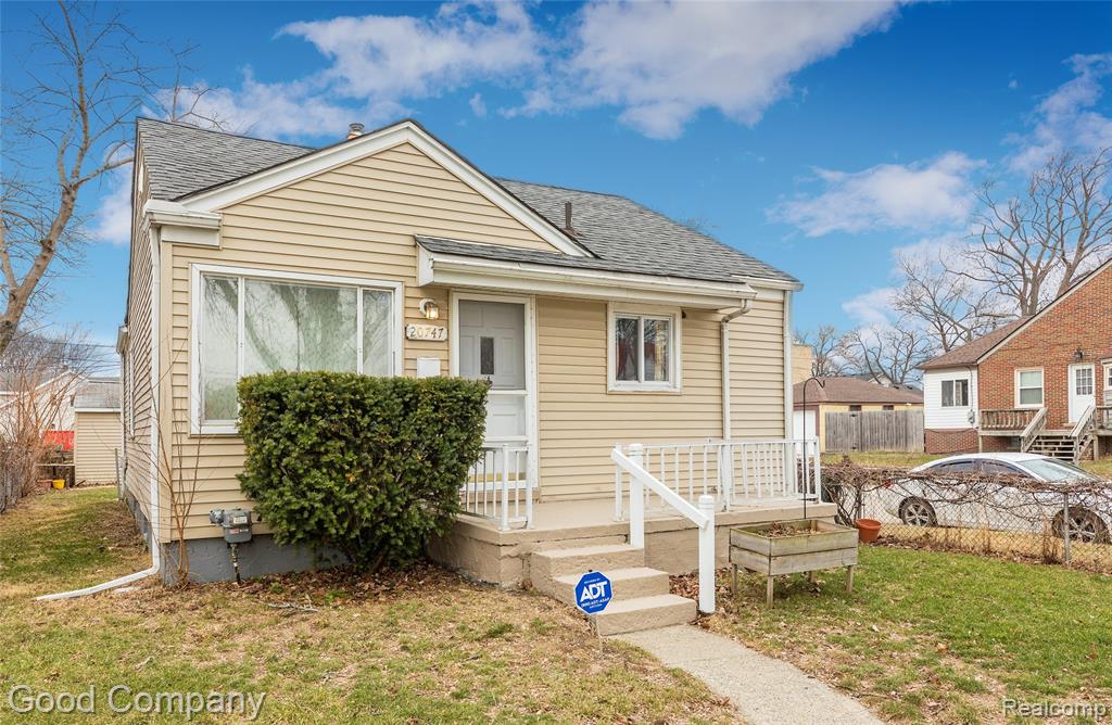 20747 Caledonia Avenue, Hazel Park, MI 48030 — Photo 27