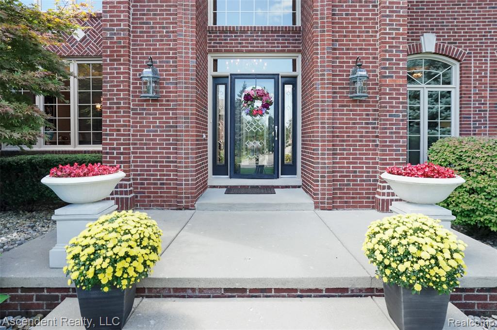 54127 Salem Drive, Shelby Twp, MI 48316 — Photo 2
