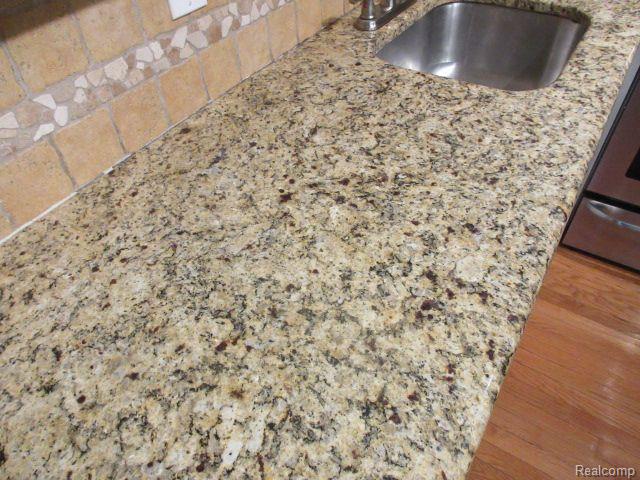 1835 BRENTWOOD Drive, Troy, MI 48098 — Photo 13