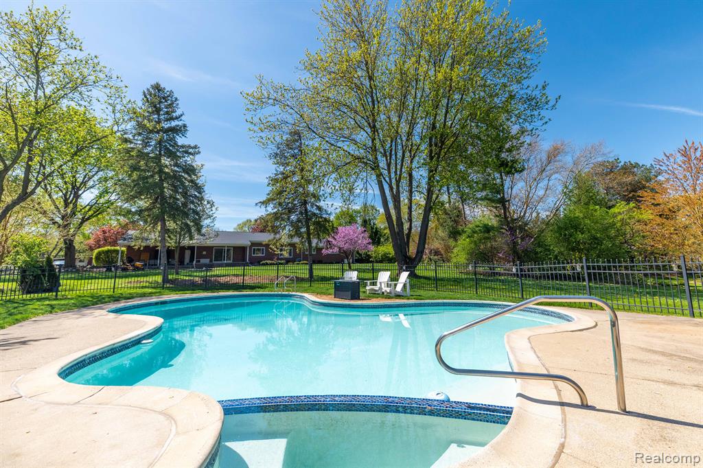 46682 Danbridge Court, Plymouth, MI 48170 — Photo 39