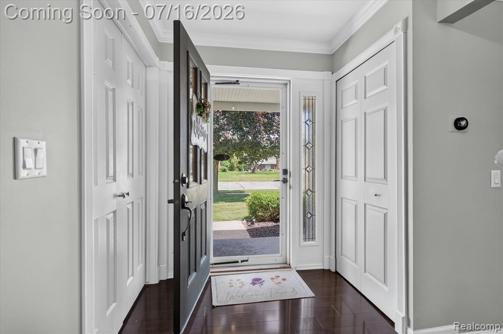 845 Abbey Lane, Milford, MI 48381 — Photo 3