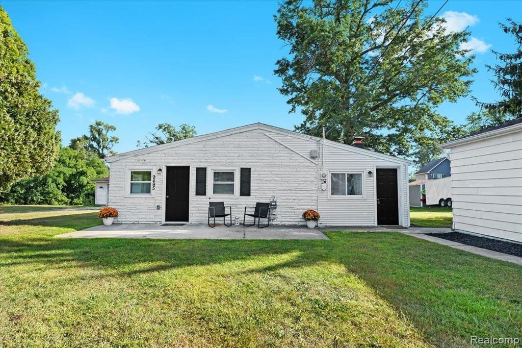 9495 Garforth Drive, White Lake, MI — front exterior