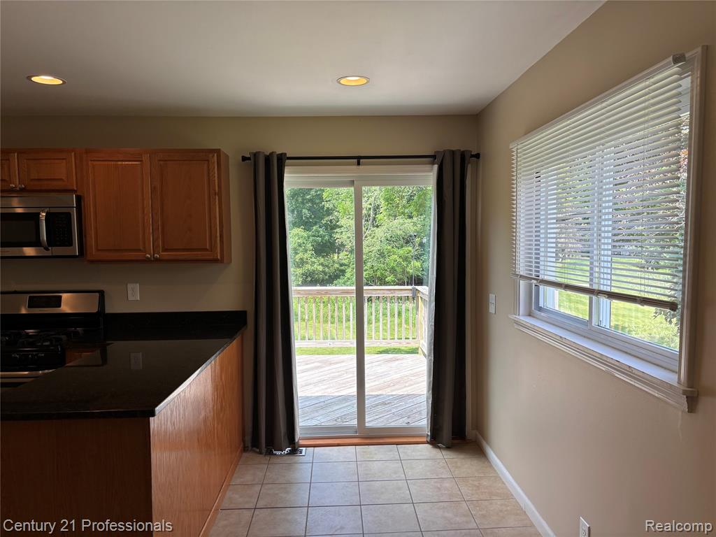 2875 Marlington Road, Waterford, MI — Photo 8