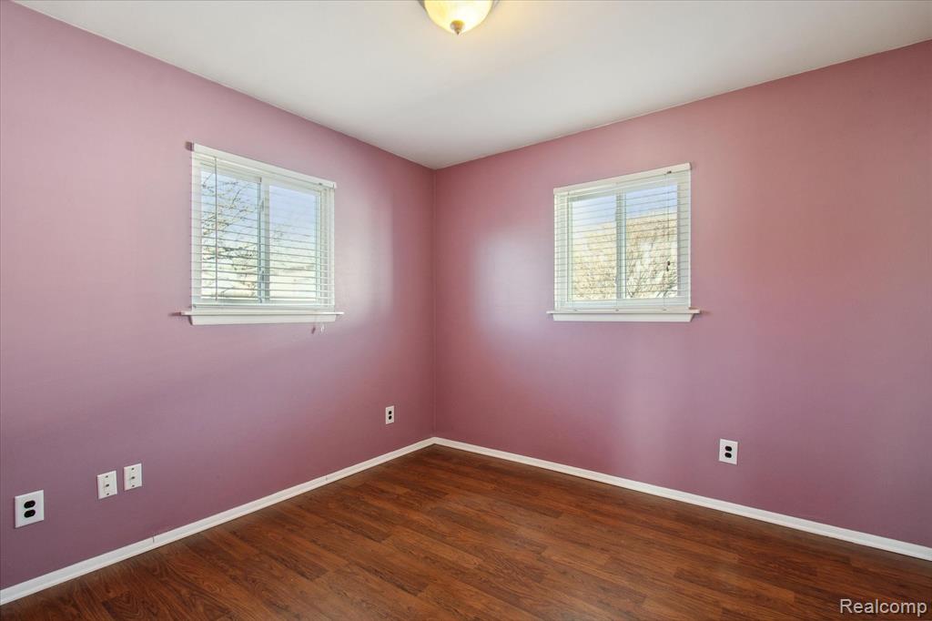 6491 N WAVERLY Street, Dearborn Heights, MI 48127 — Photo 24