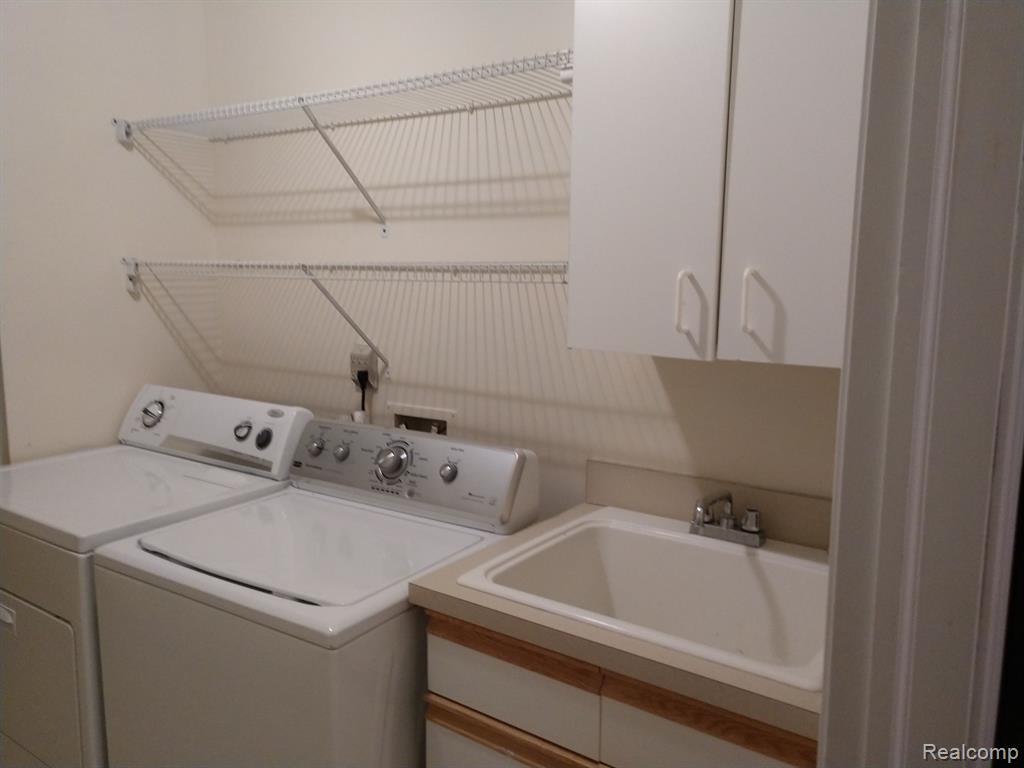 44857 MARIGOLD Drive, Sterling Heights, MI 48314 — Photo 9