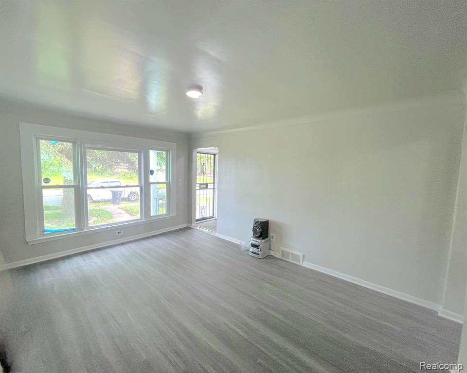 7843 Rutherford Street, Detroit, MI 48228 — Photo 12