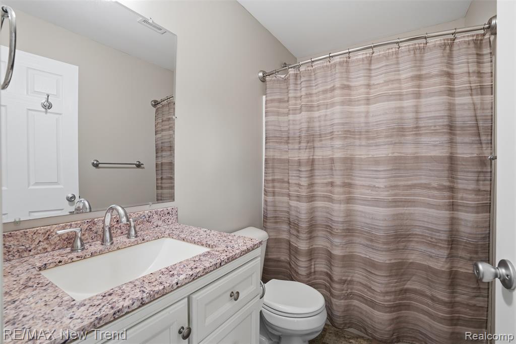 6070 Hackett, Waterford, MI 48327 — Photo 17