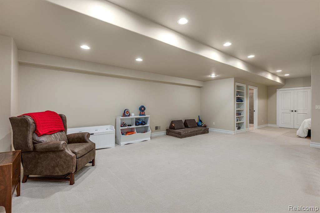 682 WALLACE Street, Birmingham, MI 48009 — Photo 47