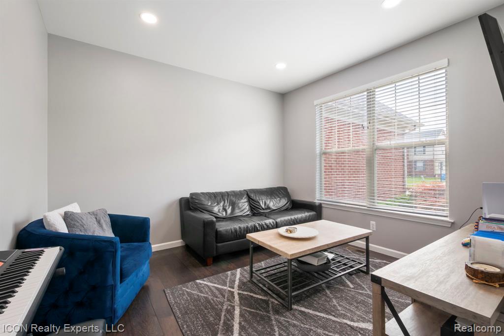 884 Grandview Drive, Commerce Twp, MI 48390 — Photo 17