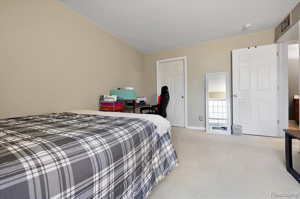 52232 Heatherstone Avenue, Macomb, MI 48042 — Photo 24